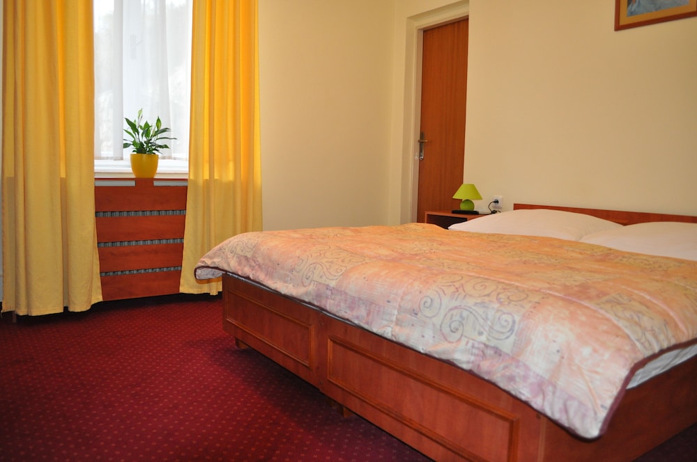 Standard Double or Twin Room photo 3