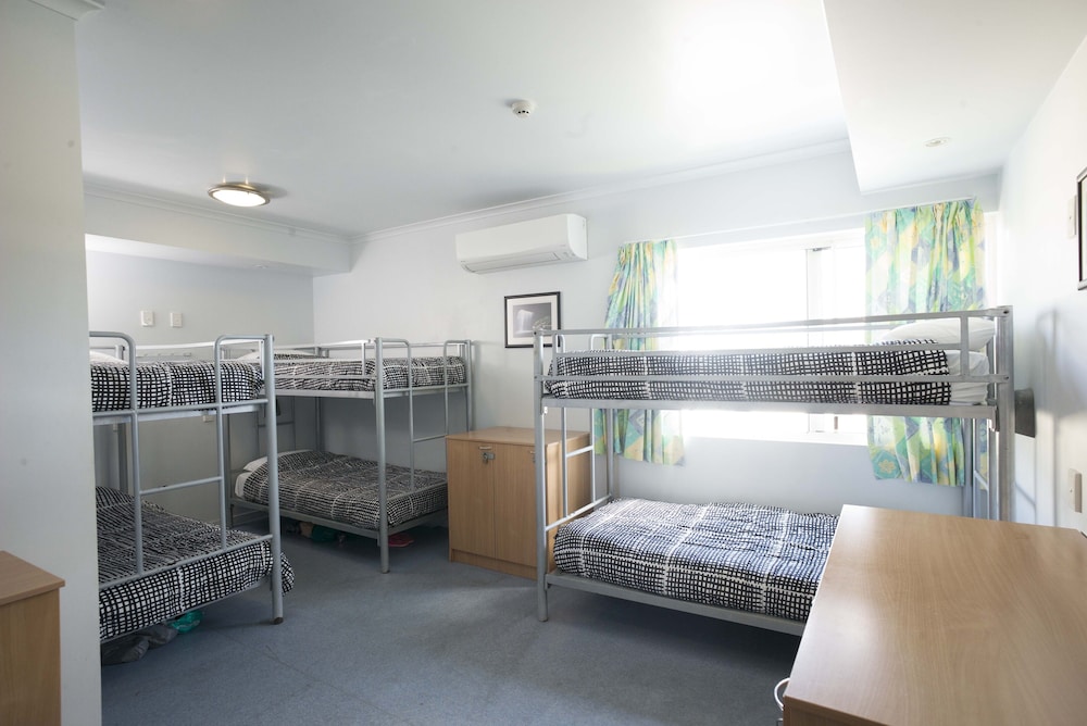 Bed in 6 Share Mixed Dormitory with Ensuite