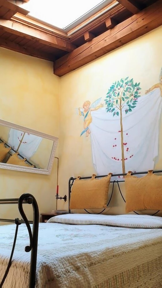 Double Room, Shared Bathroom photo 1