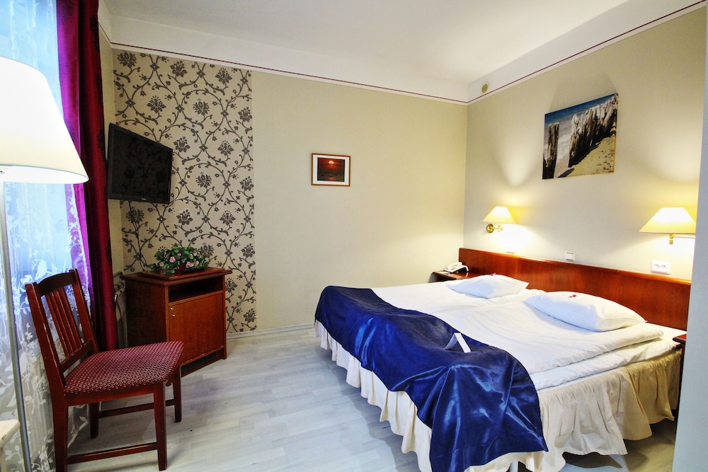 Double or Twin Room - Photo 19
