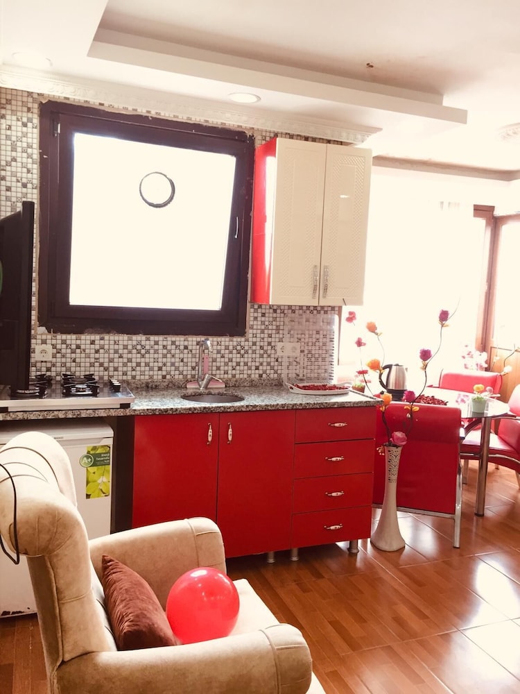 Elite Apartment photo 3