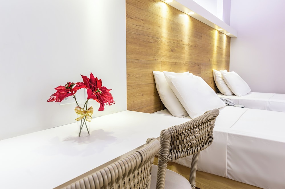 Premium Double Twin (2 single beds and no sea view) - Photo 4