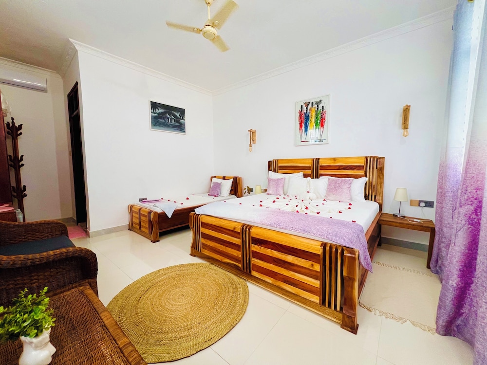 Comfort Triple Room