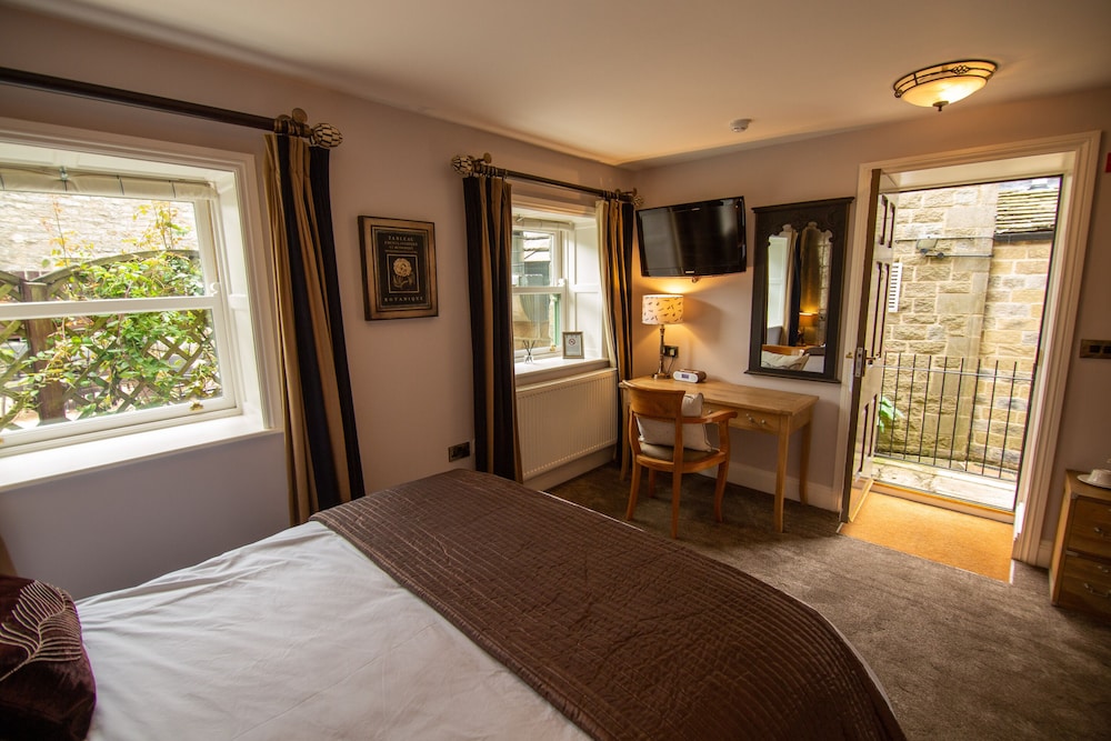 Classic Double Room, Ensuite photo 2