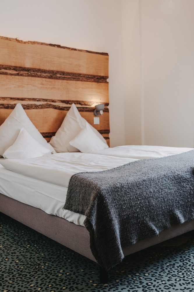 Basic Double Room, 1 Double Bed (SaarClassic)