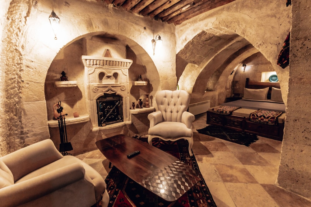 Deluxe Arch Cave Room photo 1