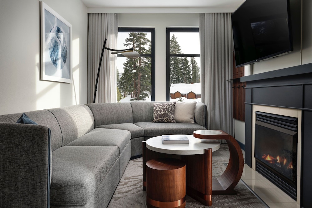 Two Bedroom Suite - Photo 6