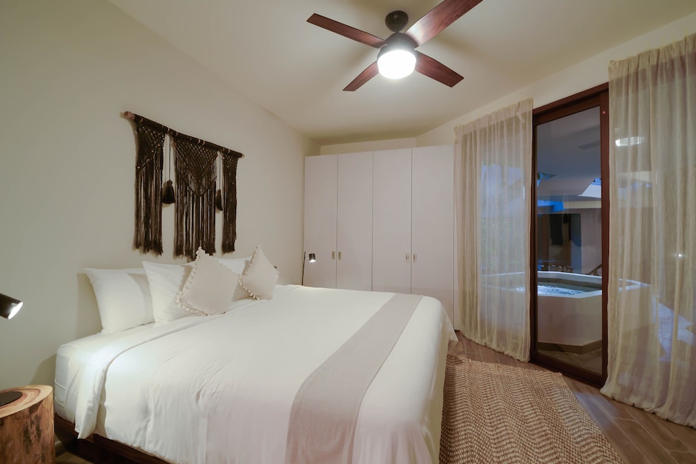 Luxury Suite, 1 Bedroom - Photo 18