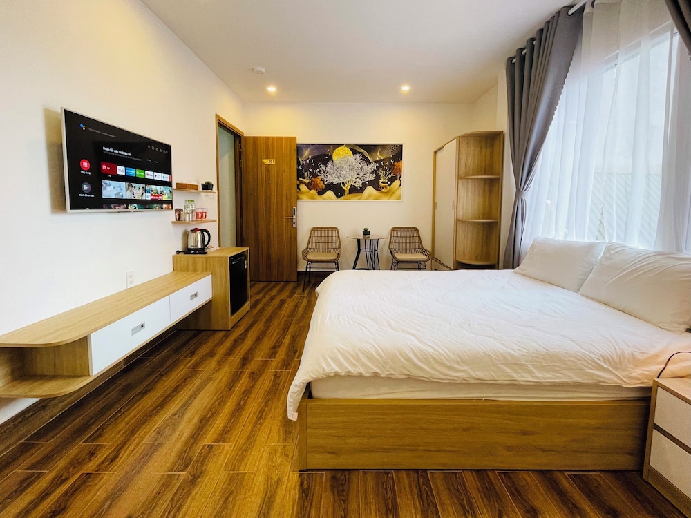Standard Double Room Single Use, 1 Queen Bed