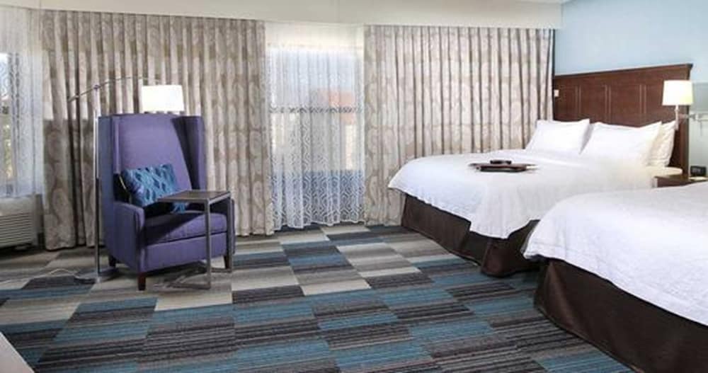 Room, 2 King Beds - Photo 2