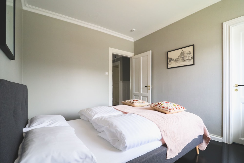 Luxury Apartment, 3 Bedrooms (The Merchant's Residence) photo 2
