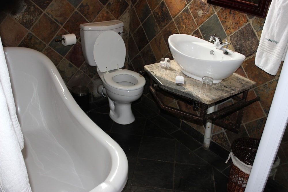 Honeymoon Suite photo 2