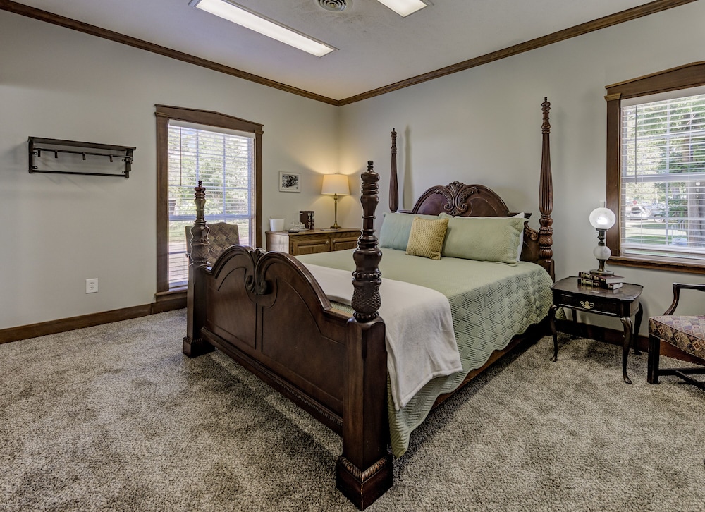 Deluxe Single Room