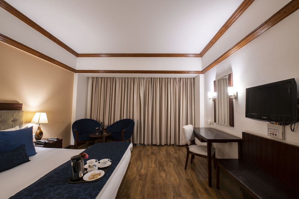 River View Room - Photo 3