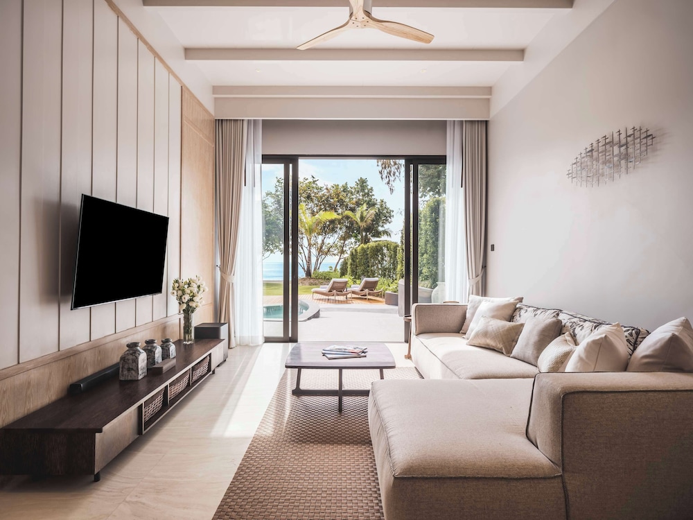 Beach Front Pool Villa - Photo 1