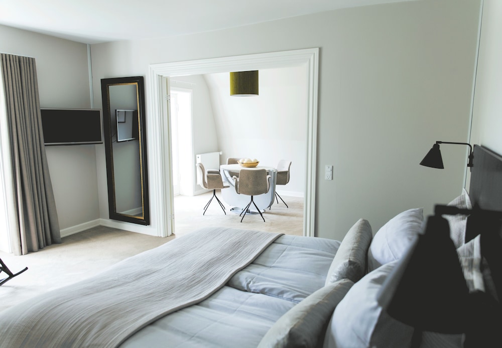 Comfort Suite photo 1