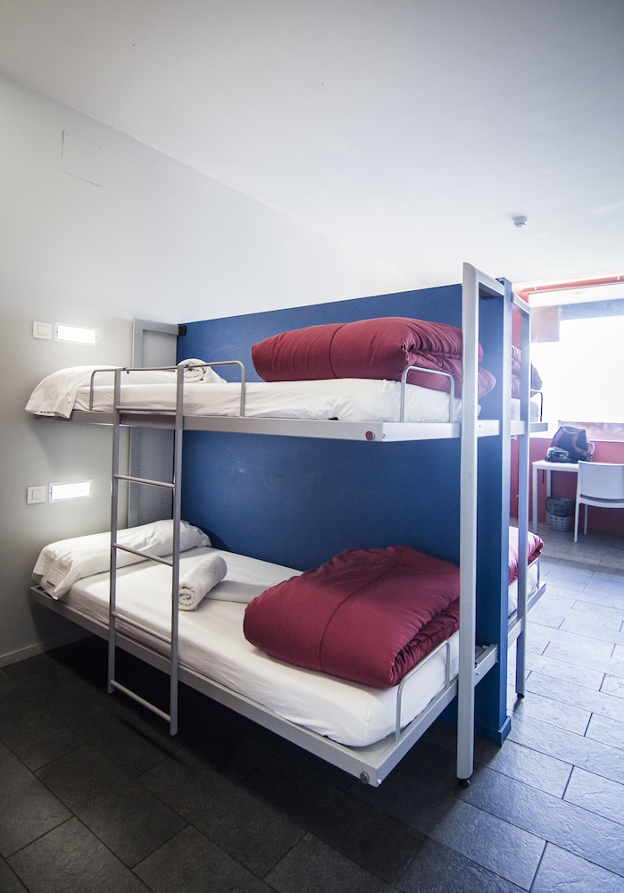 Habitación Triple Básica con Balcón