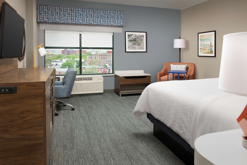Room, 1 King Bed, Accessible - Photo 2