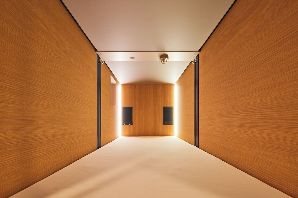 Shared Dormitory, Men only, Non Smoking (For 1 person)