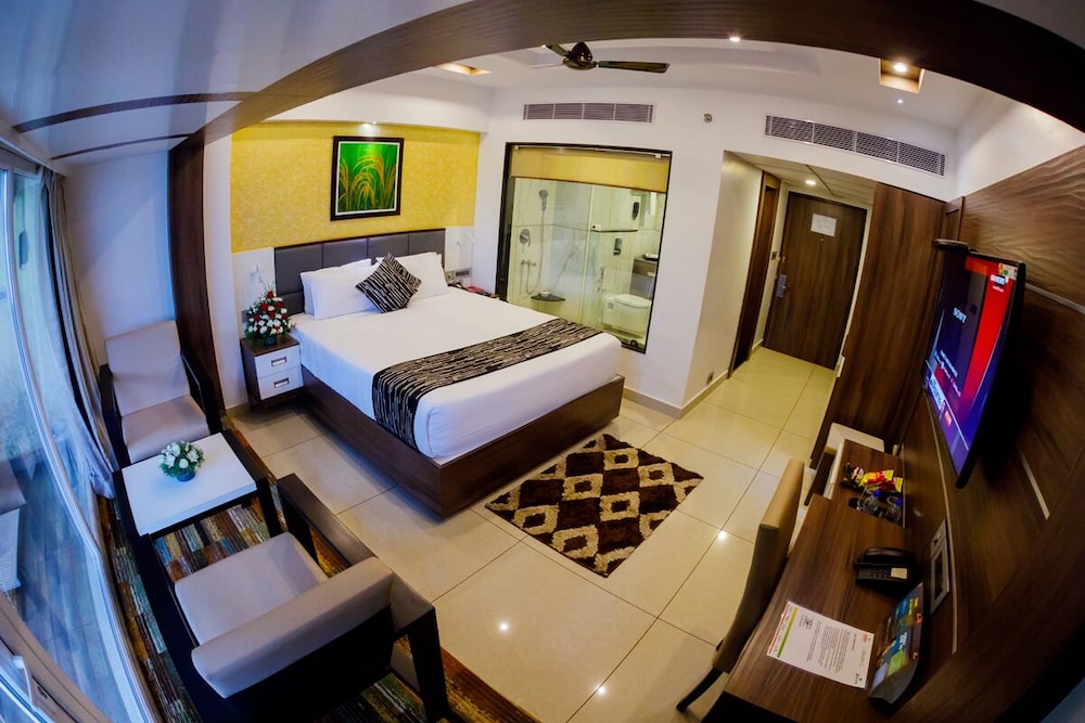 Executive Club - Photo 1