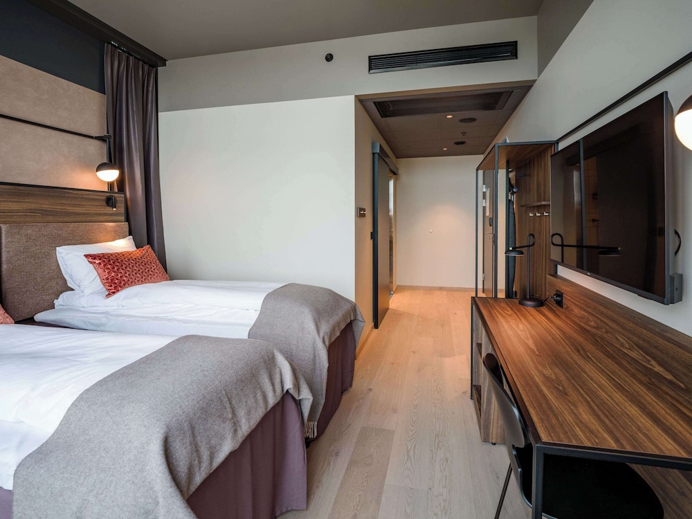Twin Room (Accesible) - Photo 14