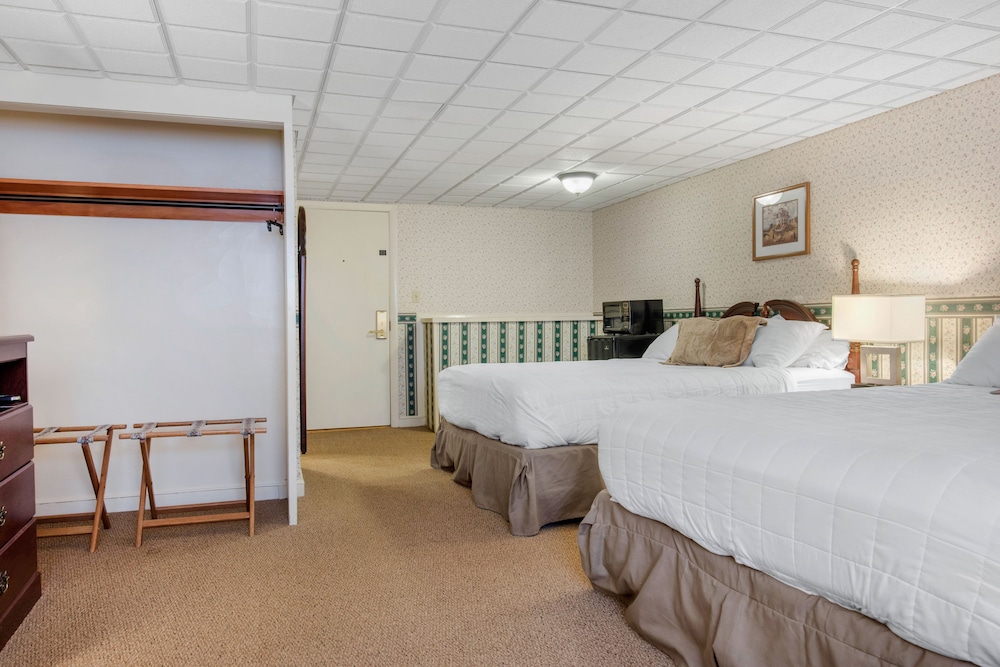 Room, 2 Double Beds, Non Smoking photo 3