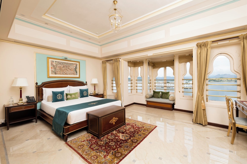 Royal Suite Lake View - Photo 1