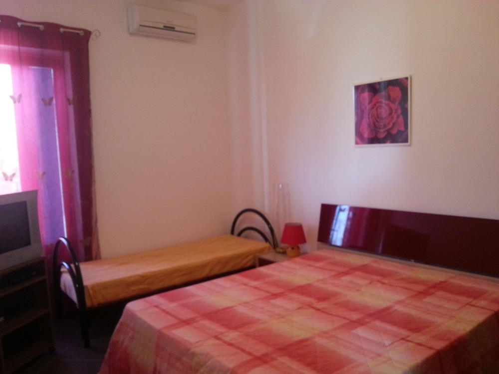 Triple Room, Smoking, Garden View photo 1