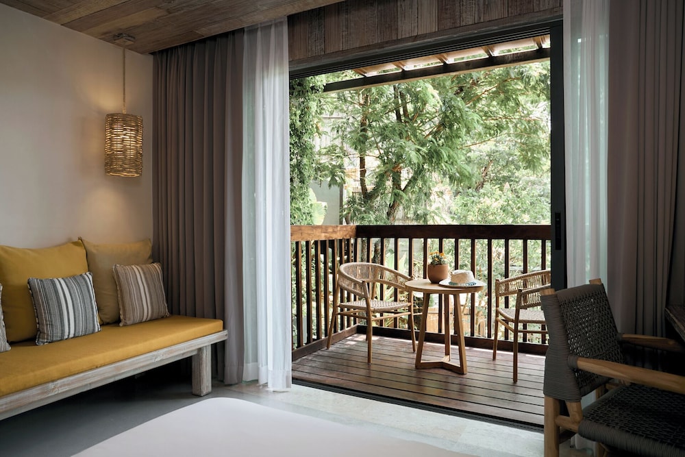 Premium with Two Twin Beds (Non Smoking) photo 3