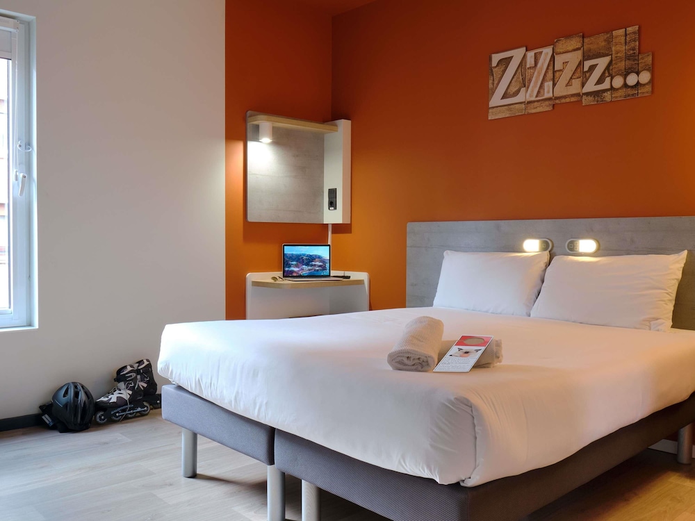 Double Room Adapted photo 2