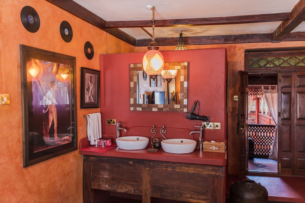 Signature Suite