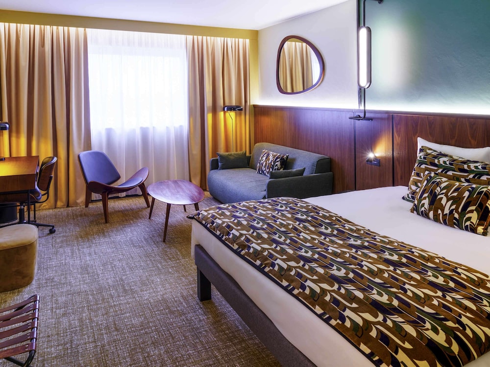 Executive Room, 1 King Bed, Bathtub photo 1