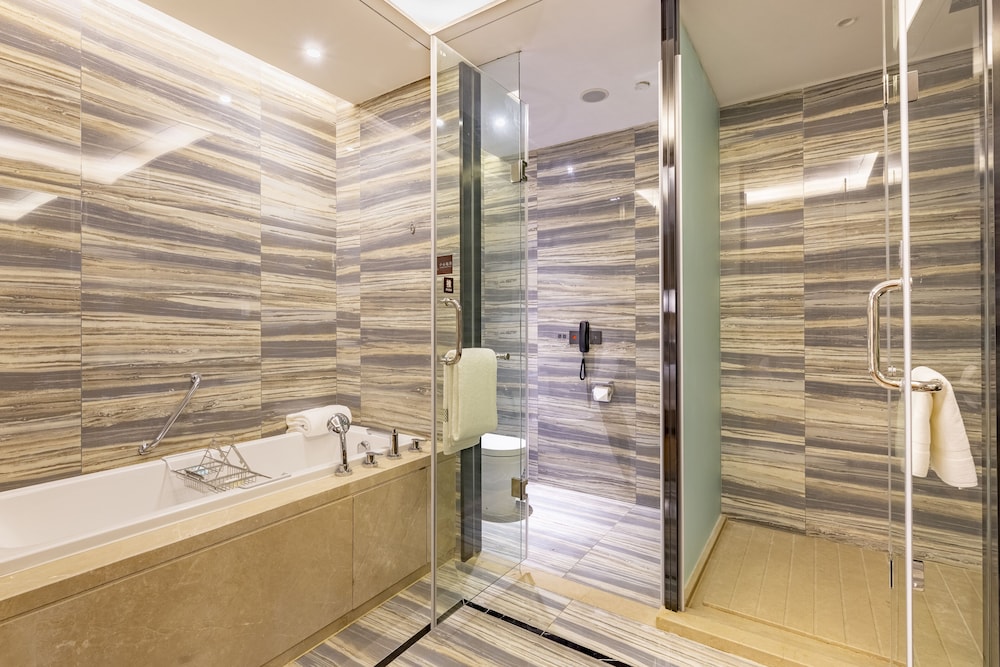 Suite, Lake View photo 3