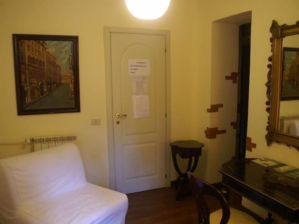 Double Room, Ensuite, Garden View photo 3