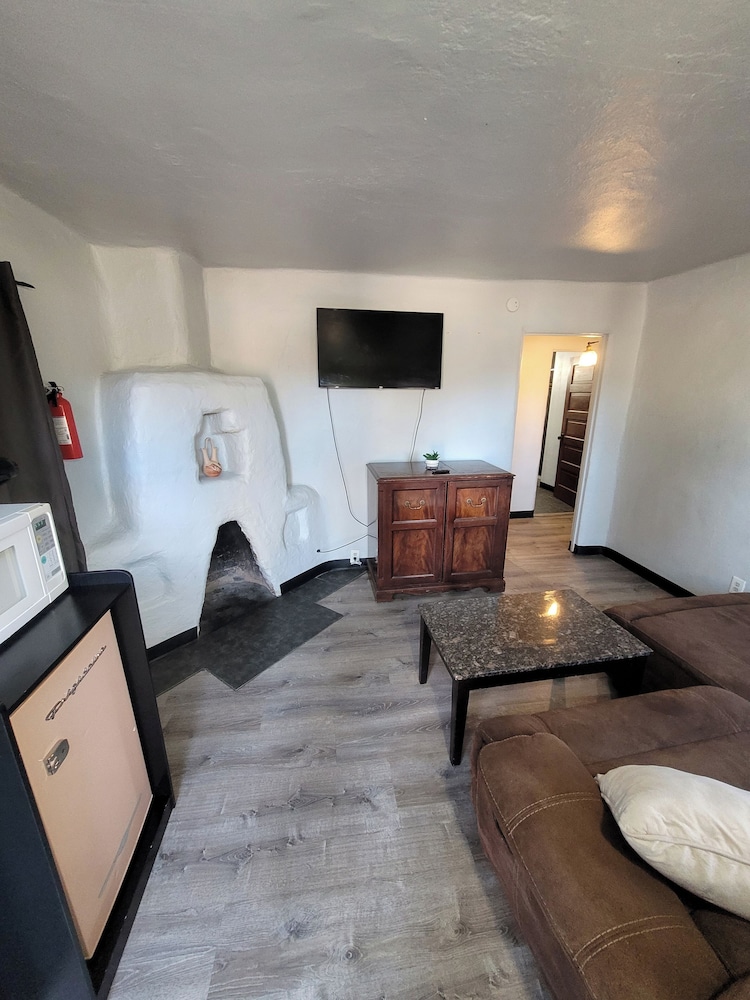 Economy Cabin photo 2