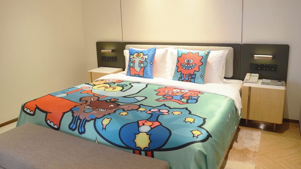 Suite, 1 King Bed (Kids Theme) - Photo 3