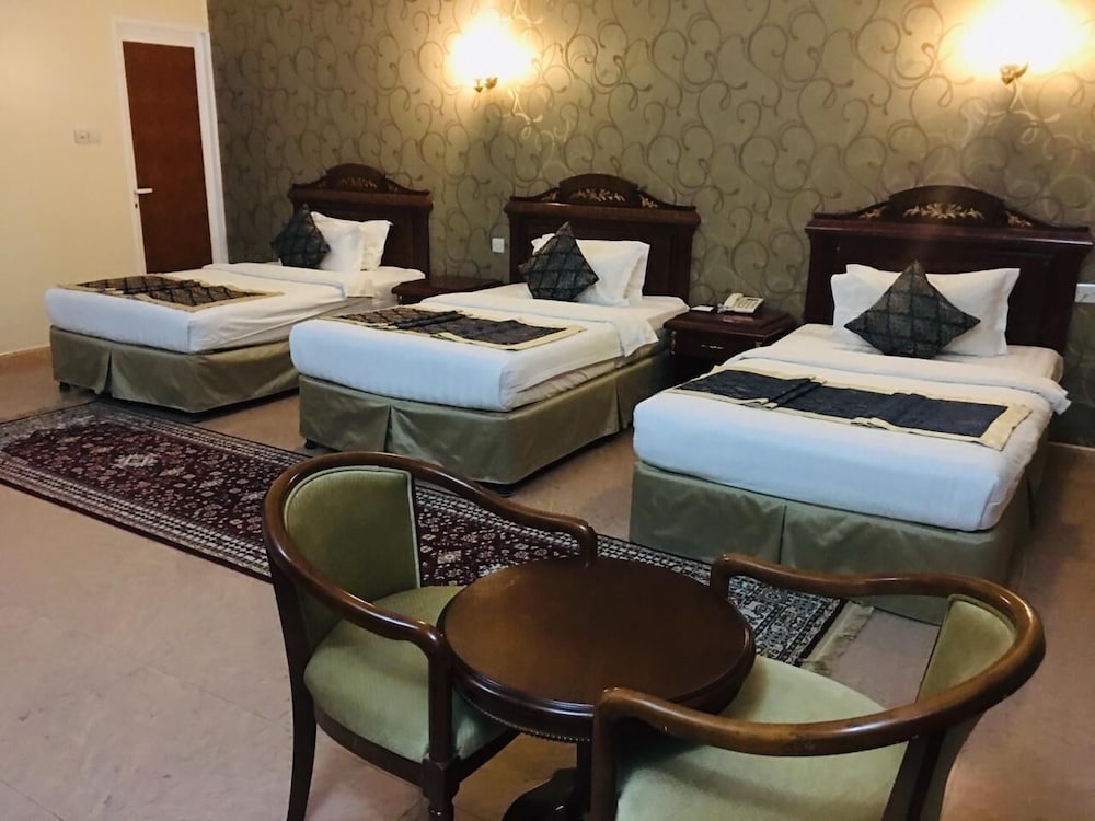 Standard Triple Room photo 3