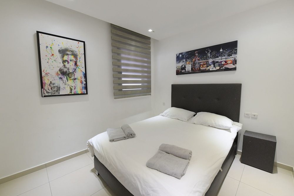 Deluxe Apartment, 3 Bedrooms, Private Pool, Sea View