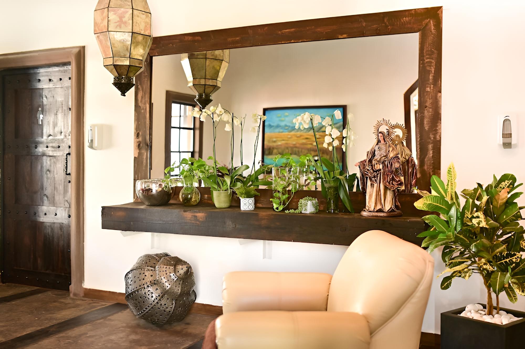 Superior Suite - Photo 5