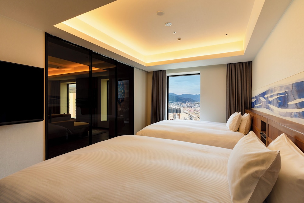 [20F-21F/High floor/52sqm] South Gate Station Suite, Non-smoking - Photo 3