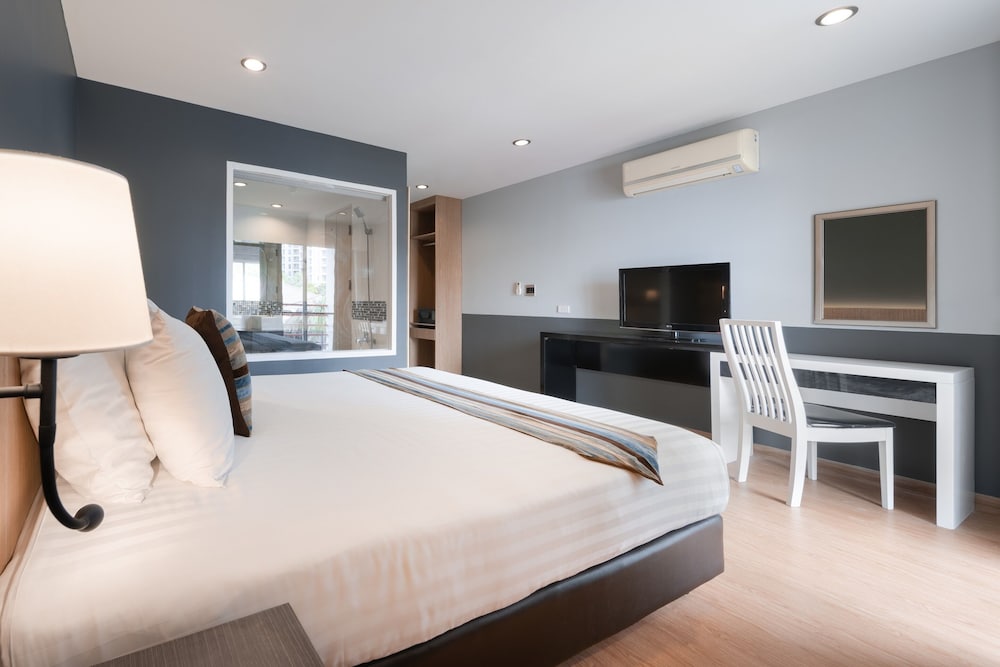 Suite, 1 Bedroom photo 2