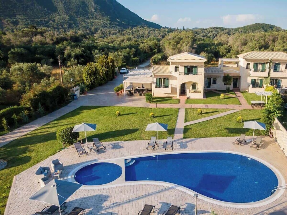 Villa, Smoking