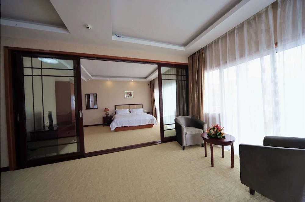 Suite, Ocean View photo 3