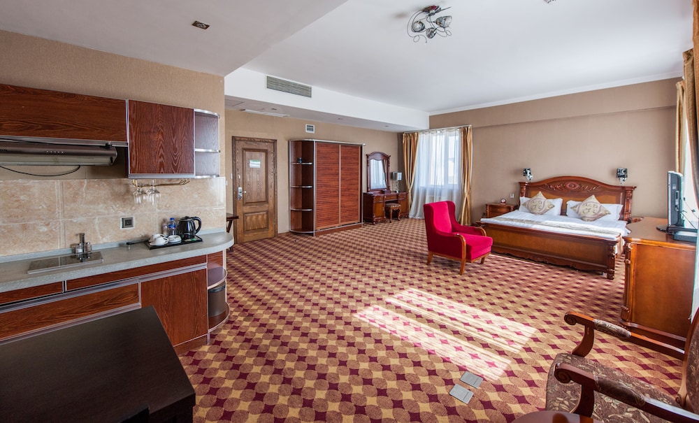 Deluxe King Room photo 3