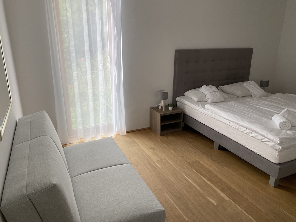 Deluxe Apartment, 3 Bedrooms (BV4.1 / Excl. 215 EUR cleaning fee) photo 2