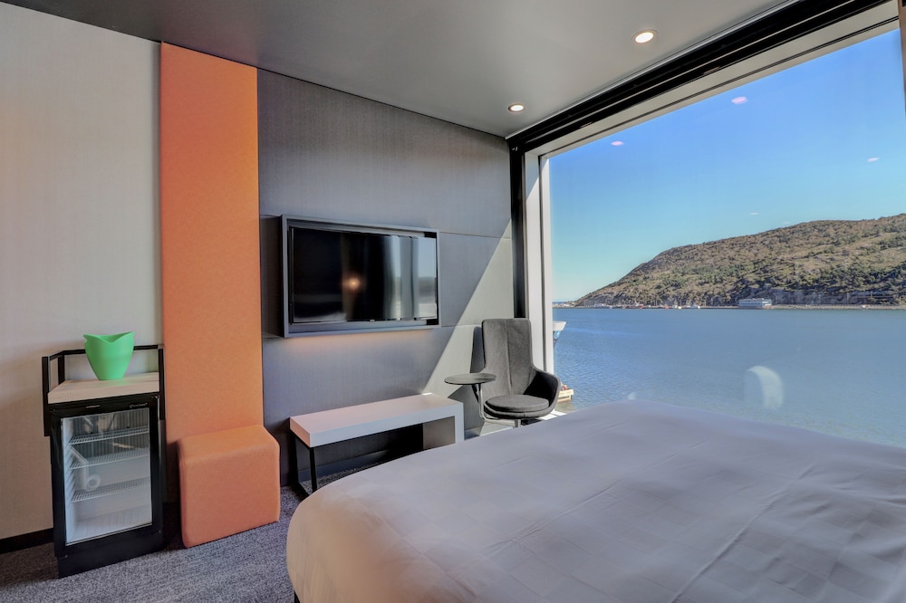 Panoramic Room, 1 King Bed, Harbor View