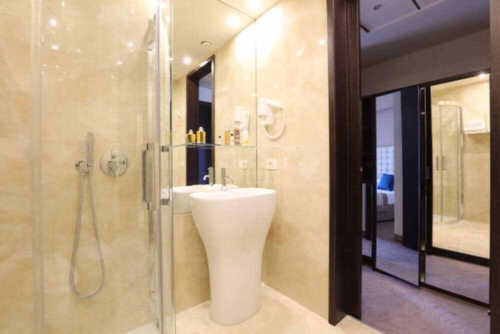 Executive Room, Lake View - Photo 7