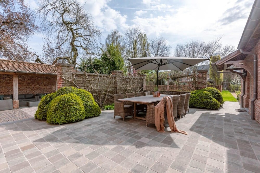Villa, Accessible photo 2