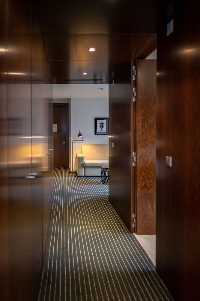 Suite - Photo 4