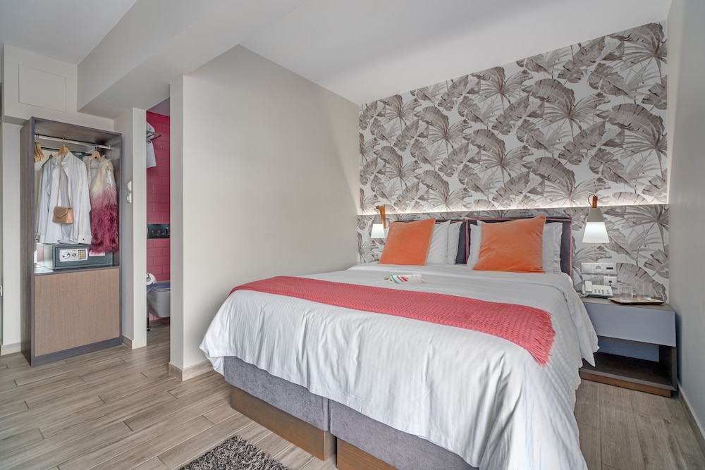 Superior Double Room, Partial Sea View photo 3